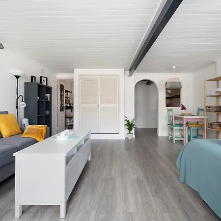 Actors アパート ラ・オロタバ